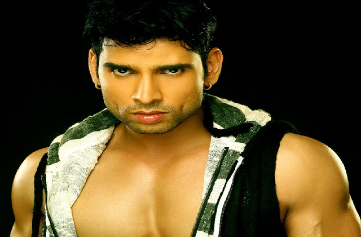 Bhojpuri action hero Sudip Pandey​s Hindi debut V to feature real boxing champs
